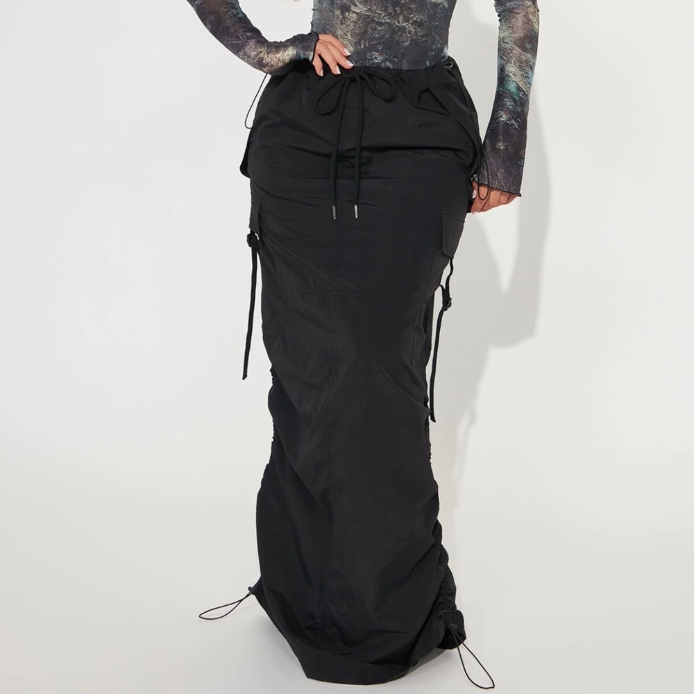 Brand new fashion nova cargo maxi skirt (tags attached)